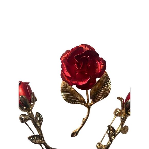 Three (3)Vintage Red Rose Floral Designer Gold Tone Women’s Brooches Pins - Picture 5 of 8